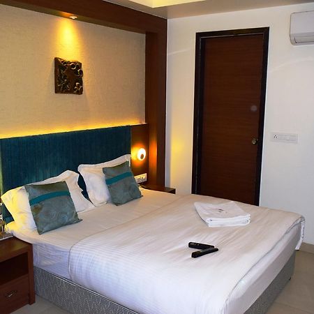אויאיין Hotel Chandragupta מראה חיצוני תמונה